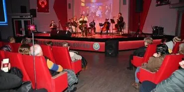 Hijazkâr Grubu’nun ‘Biçare Akşamlar’ Konseri Manisalılarla Buluştu haberi