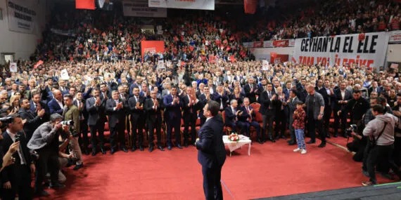 İmamoğlu büyük yolculukta Adana'da haberi