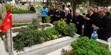 İstanbul Beylikdüzü'nde şehit kabirleri bayrama hazır haberi