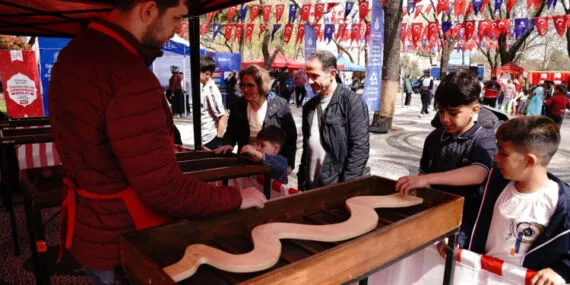 İstanbul'da gündüz çocuk şenlikleri haberi