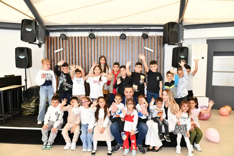 İzmir Çiğli’de miniklere bayram sürprizi haberi