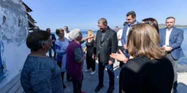 İzmir Foça'da Başkan Tugay'dan inceleme haberi