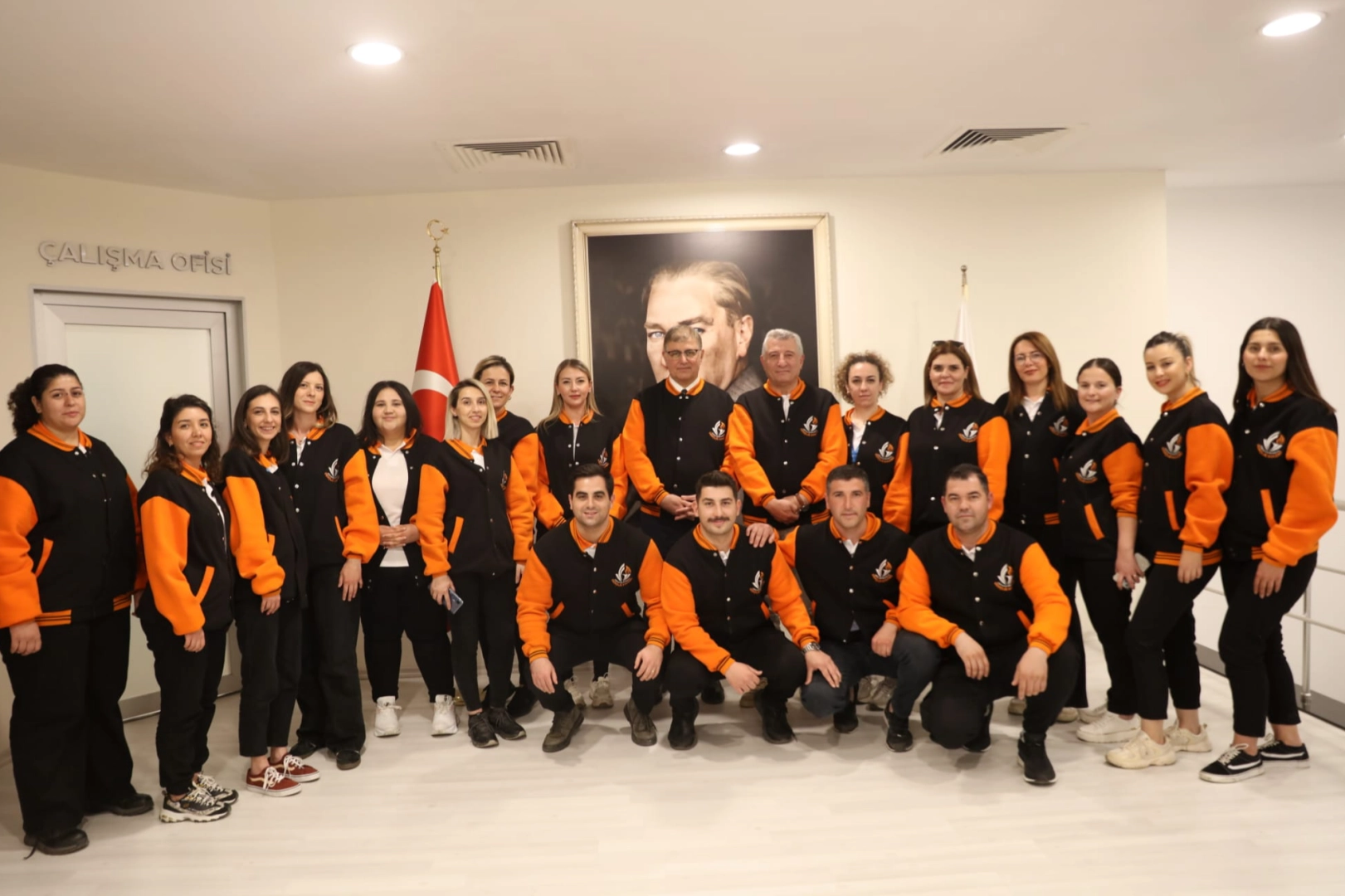 İzmir Güzelbahçe Gençlik’ten Başkan Tugay’a ziyaret haberi