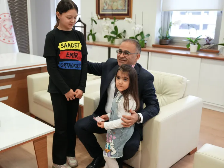 İzmir İl Millî Eğitim'de bayramlaşma coşkusu haberi