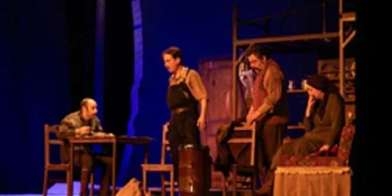 İzmir Şehir Tiyatroları’nın “Yolcu” adlı oyunu Bursa’da sahnelendi haberi