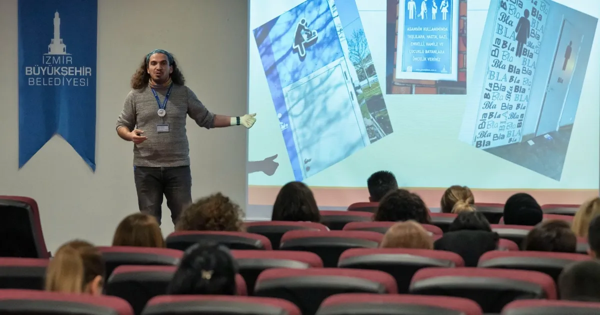 İzmir şiddete karşı 'sıfır tolerans' dedi haberi