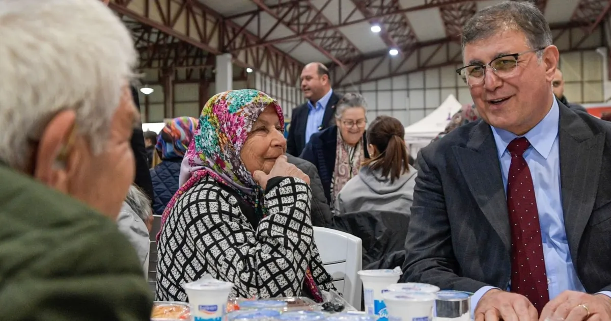 İzmir'de destek ve dayanışmayı büyüyor haberi