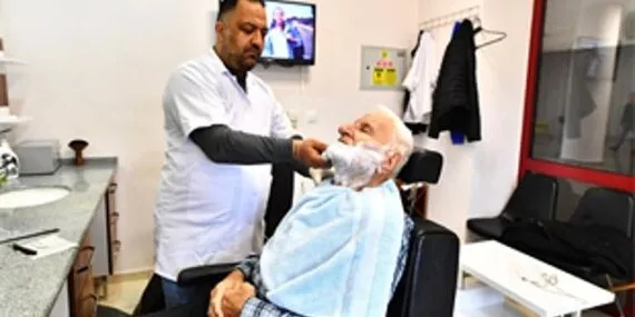 İzmir’in dört dörtlük hizmet veren huzurevi Türkiye’ye örnek haberi