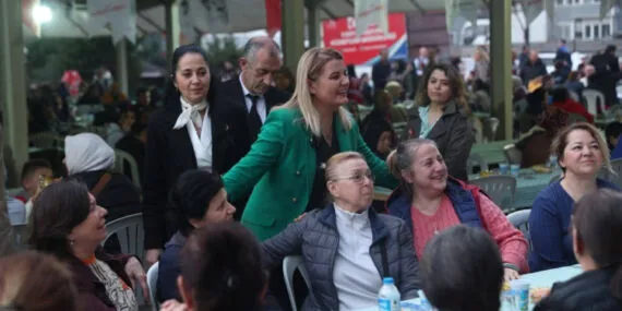 İzmit Cumhuriyet Mahallesi aynı sofrada buluştu haberi