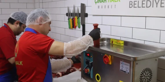 İzmit'te 'Halk' stokları tüketti! haberi