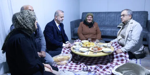 KO-MEK Hurması, Ayşe Teyze’ye yardım elini uzattı haberi