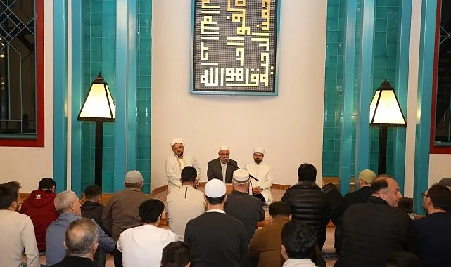 Kadir Gecesinde Hafız Adem Bilgetay İnegöllülerle Buluştu haberi