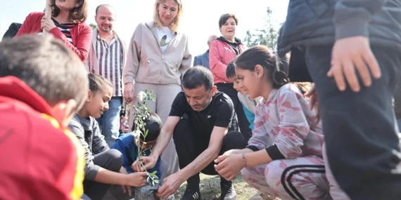 Katledilen 445 kadın anısına Denizli'de fidanlar toprakla buluştu haberi