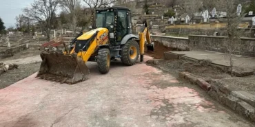 Kayseri Melikgazi'de mezarlıklar bayrama hazır haberi