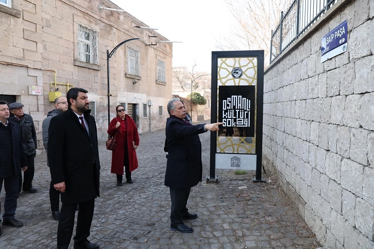 Kayseri Talas'ta Türkçe sokğaı çalışmaları hızlandı haberi