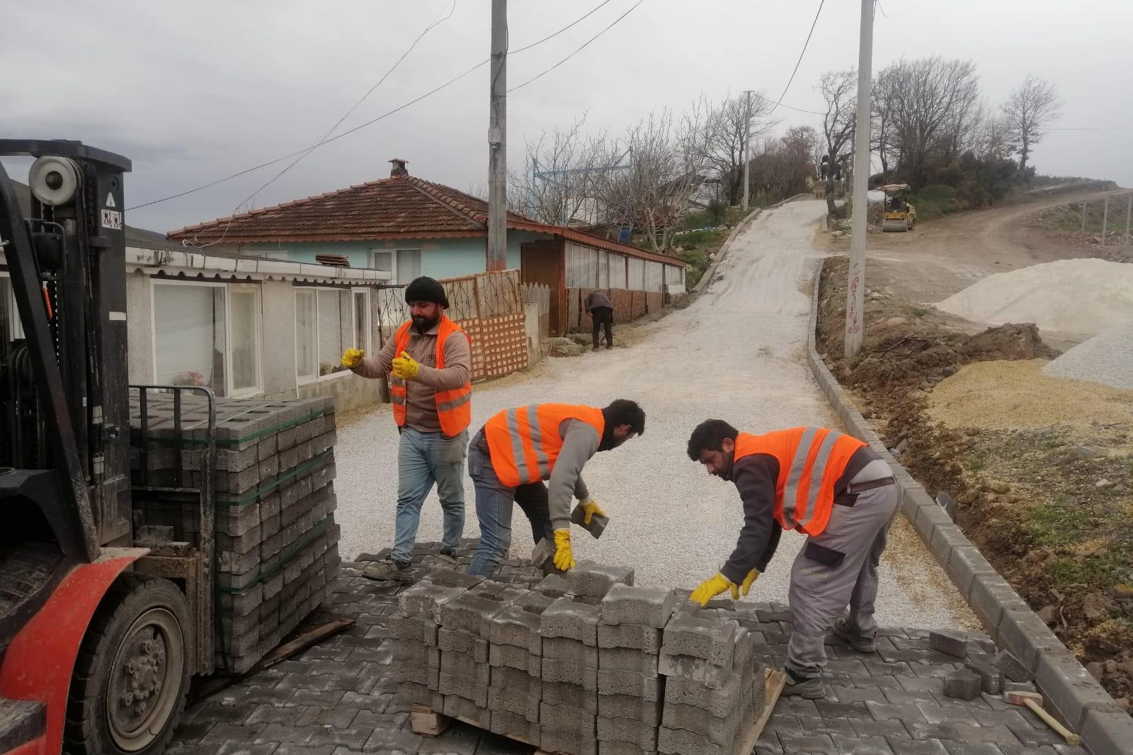 Kocaeli Karamürsel’e 35 bin metrekare parke yol haberi