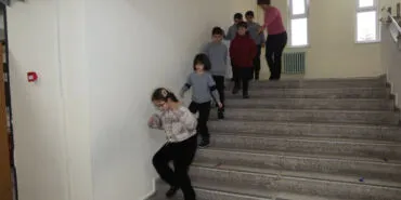 Kocaeli'de öğrencilere afet bilinci aşılanıyor haberi