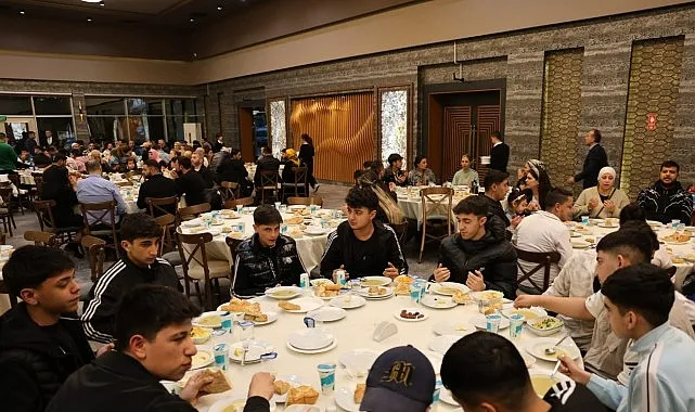 Kocaeli’de Roman vatandaşlar iftarda buluştu haberi