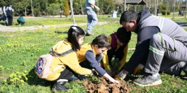 Kocaelili minikler, fidanları toprakla buluşturdu haberi