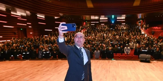 Konya Selçuklu’da Başkan Pekyatırmacı personel ile bayramlaştı haberi