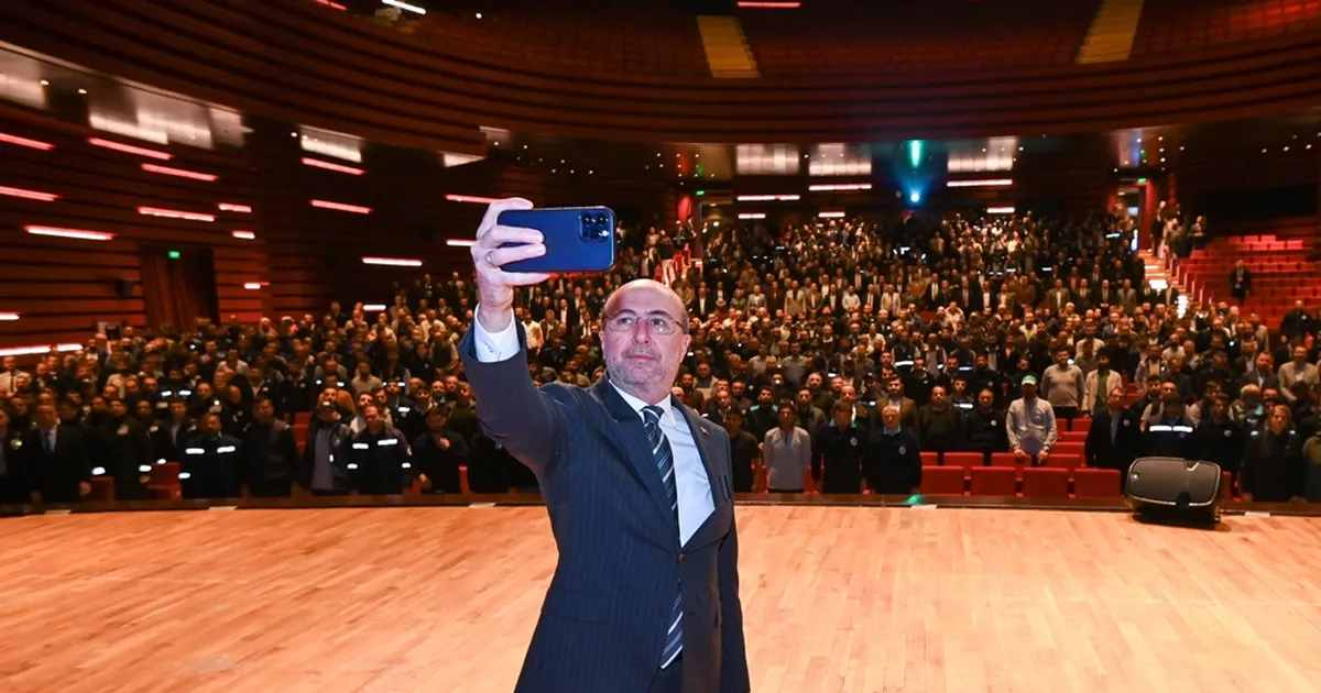 Konya Selçuklu’da Başkan Pekyatırmacı personel ile bayramlaştı haberi