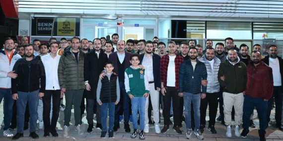 Konya'da Çalışan Gençlik Meclisi üyeleri sahurda bir araya geldi haberi