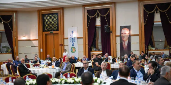 Malatya Büyükşehir meclis üyeleriyle iftarda buluştu haberi