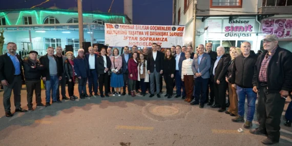 Manisa'da Başkan Zeyrek Balkan Göçmenleri ile buluştu haberi