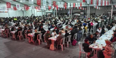 Manisa'da Ramazan bereketi: 4 bin kişiye iftar yemeği dağıtıldı haberi