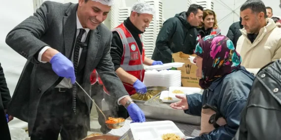 Manisa'nın sofralarındaki bereket 146.800 kişiyle paylaşıldı haberi