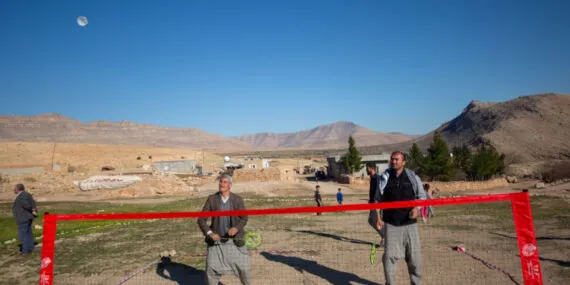 Mardinli köylülerin badminton sevgisi (ÖZEL HABER) haberi