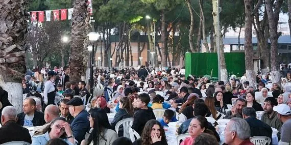 Menemen'de 10 bin kişilik Kadir Gecesi iftarı haberi