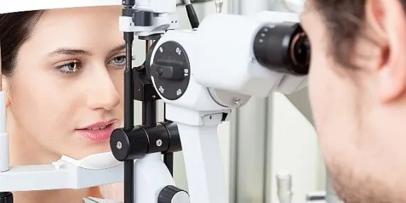 Menopoz Sonrası Göz Kuruluğu ve Katarakt Riski Artıyor haberi