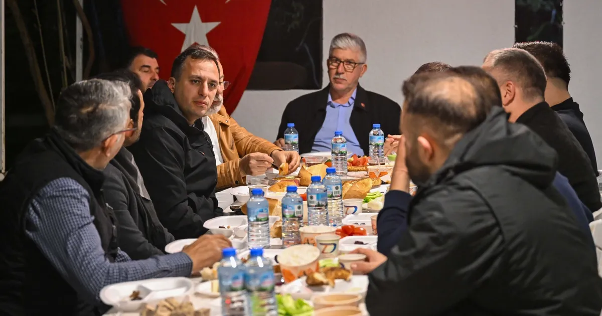 Minibüsçülerle sahur sofrasında buluştu! haberi