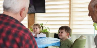 Minikler ve büyükler Yaşlılar Haftası’nda buluştu haberi