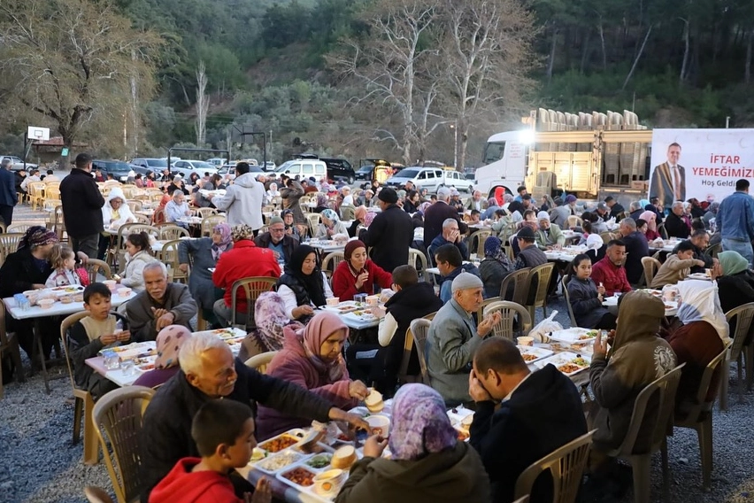 Muğla Dalaman’da binlerce kişi iftar sofrasında buluştu haberi