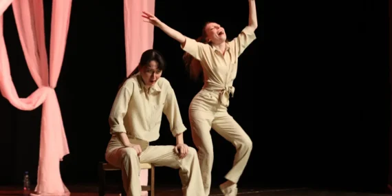 Muğla'da kadının sesi sahneden yükseldi haberi