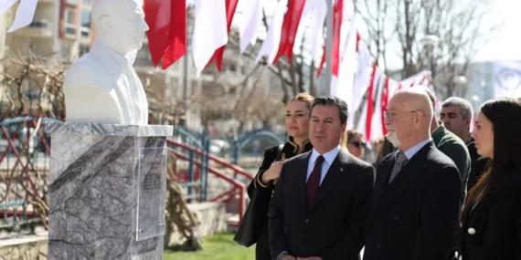 Muğla'da sağlık emekçileri ölümsüzleşti haberi