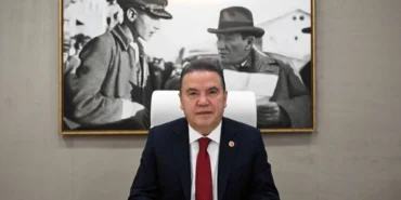 Muhittin Böcek'ten 8 Mart mesajı haberi