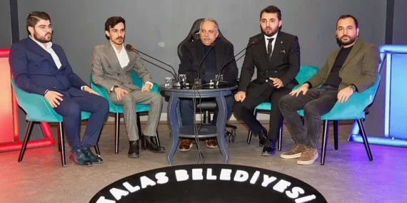 Mustafa Yalçın gençlerle E-spor'da buluştu haberi