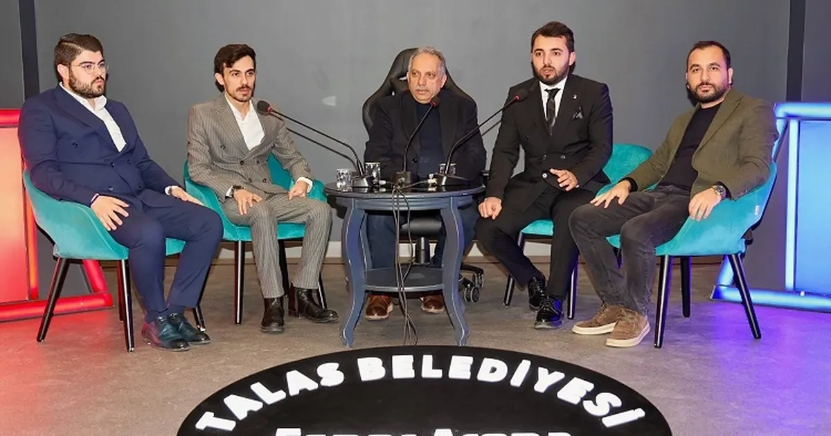 Mustafa Yalçın gençlerle E-spor'da buluştu haberi