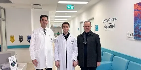 Nefes Borusu Yüzde 95 Kapandı, 10 Saatlik Ameliyatla Hayata Döndü haberi