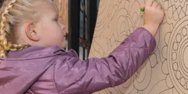 Neşeli çocuklar oyun sokağında doyasıya eğlendi haberi