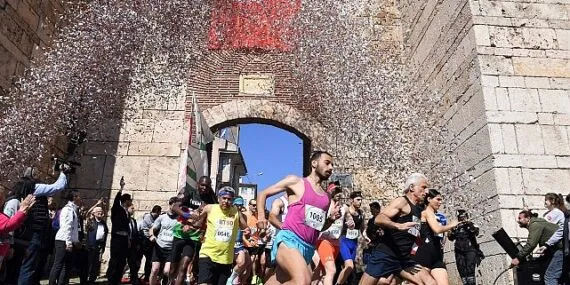 Osmangazi 17 Uluslararası Tarihi Kent Koşusu başladı haberi