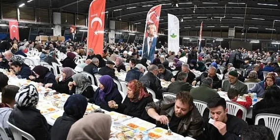 Osmangazi Belediyesi’nin iftar sofrası doldu taştı haberi