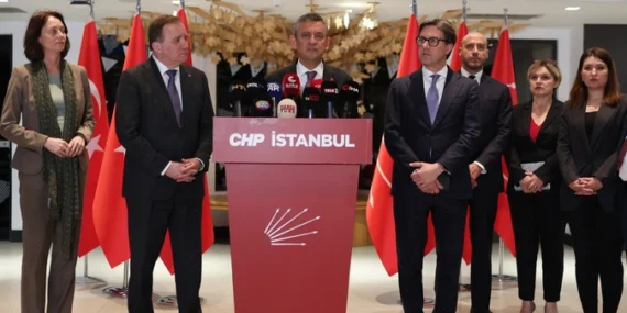 Özgür Özel: “Sütte leke var bizim başkanlarımızda yok” haberi