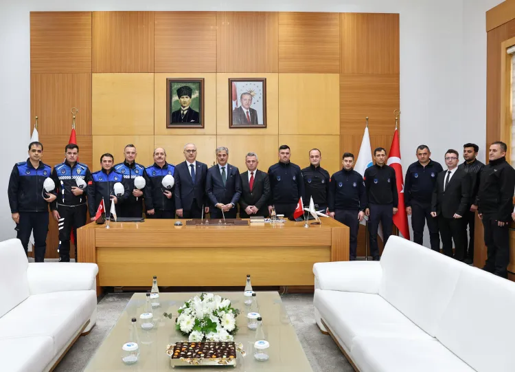 Sakarya Büyükşehir ailesi bayramlaştı haberi