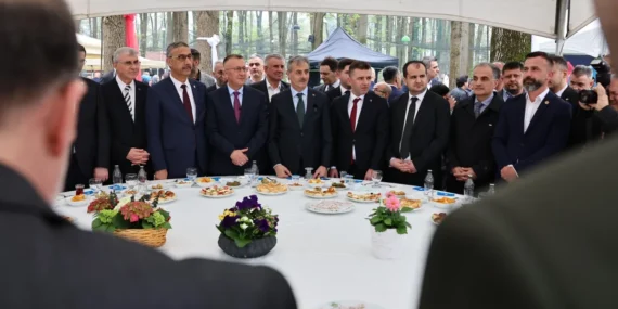 Sakarya protokolü bayramlaştı haberi