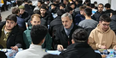 Sakarya'da Başkan Alemdar, gençlerle bir araya geldi haberi