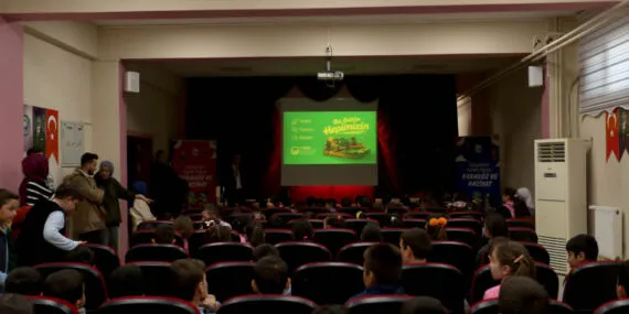 Sakarya'da Karagöz-Hacivat eşliğinde şehir farkındalığı haberi